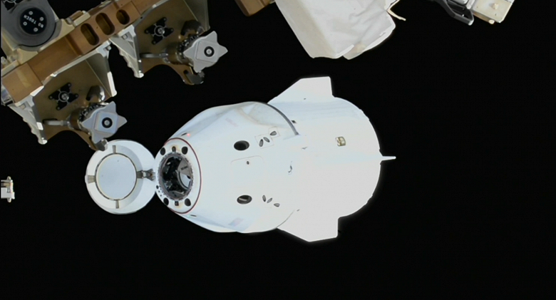 &laquo;Как только это будет уместно&raquo;. NASA обещает раскрыть подробности о космонавте, из-за которого прервали миссию Crew-11